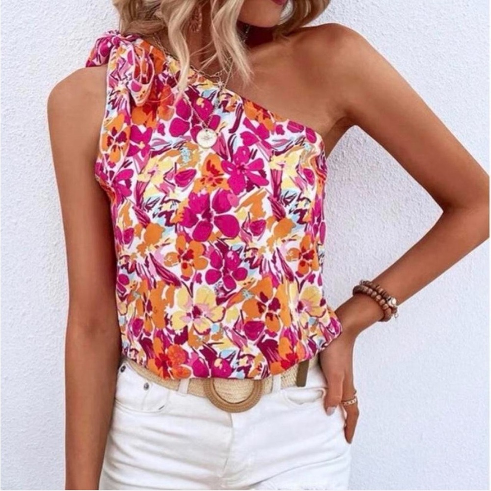 Pink floral print one shoulder top🩷
